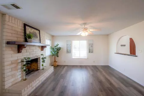 Living - 9569 E Olive Ave, Sanger, CA 93657 photo 1 of 3