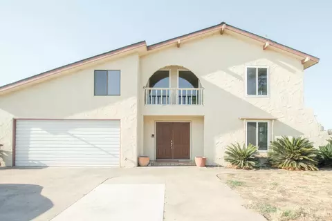 9569 E Olive Ave, Sanger, CA 93657