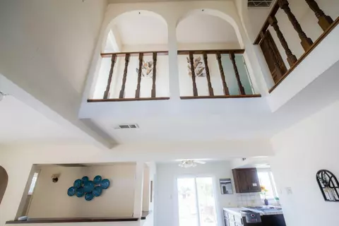 Entry Way - 9569 E Olive Ave, Sanger, CA 93657 photo 4 of 4