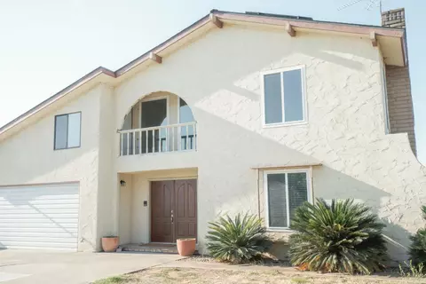 Exterior - 9569 E Olive Ave, Sanger, CA 93657 photo 2 of 12
