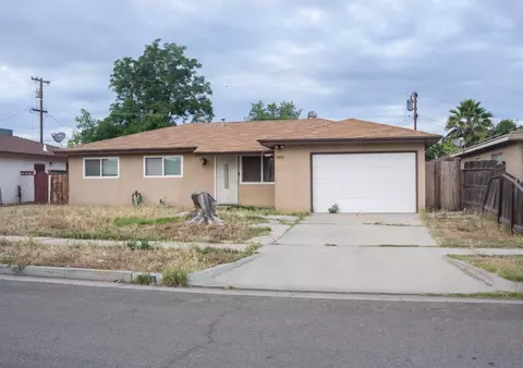 5093 E Oslin Ave, Fresno, CA 93727