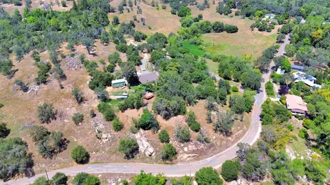 View/Area - 43715 Dinely Dr, Three Rivers, CA 93271 photo 5 of 11
