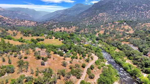 View/Area - 43715 Dinely Dr, Three Rivers, CA 93271 photo 8 of 11