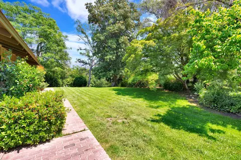 Exterior - 43715 Dinely Dr, Three Rivers, CA 93271 photo 6 of 17