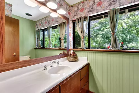 Bath - 43715 Dinely Dr, Three Rivers, CA 93271 photo 2 of 3