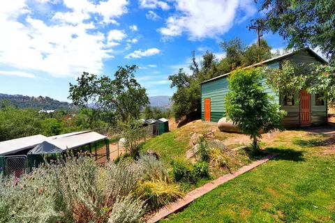 Exterior - 43715 Dinely Dr, Three Rivers, CA 93271 photo 15 of 17