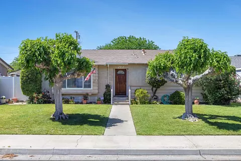 212 Cindy Ln, Coalinga, CA 93210