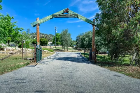28242 Tollhouse Rd, Tollhouse, CA 93667