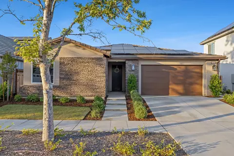 Exterior - 1243 Wildflower Dr, Madera, CA 93636 photo 2 of 5