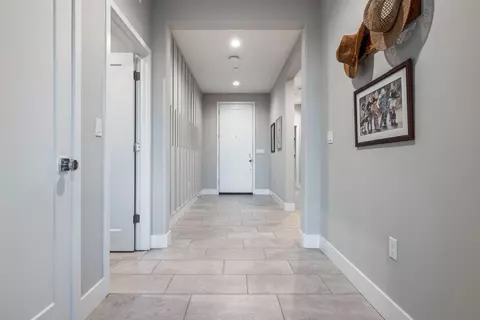 Entry Way - 1243 Wildflower Dr, Madera, CA 93636 photo 2 of 3