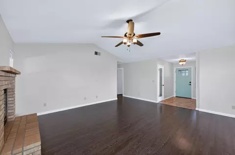 Living - 2560 Purvis Ave, Clovis, CA 93611 photo 2 of 5