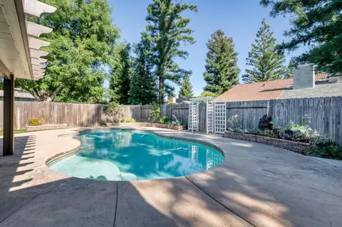 Exterior - 2560 Purvis Ave, Clovis, CA 93611 photo 4 of 13