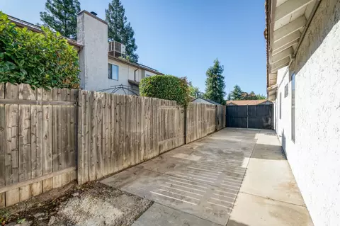 Exterior - 2560 Purvis Ave, Clovis, CA 93611 photo 12 of 13