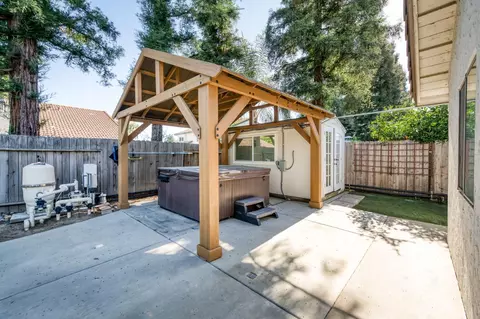 Exterior - 2560 Purvis Ave, Clovis, CA 93611 photo 11 of 13