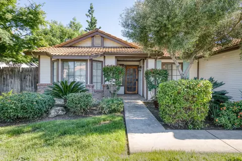 Exterior - 2560 Purvis Ave, Clovis, CA 93611 photo 3 of 13