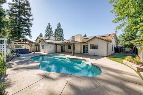 Exterior - 2560 Purvis Ave, Clovis, CA 93611 photo 6 of 13
