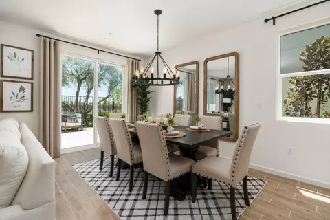Dining - 6794 E Oslin Ave, Fresno, CA 93727 photo 1 of 1
