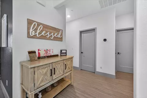 Entry Way - 2086 N Phillip Ave, Clovis, CA 93619 photo 3 of 4