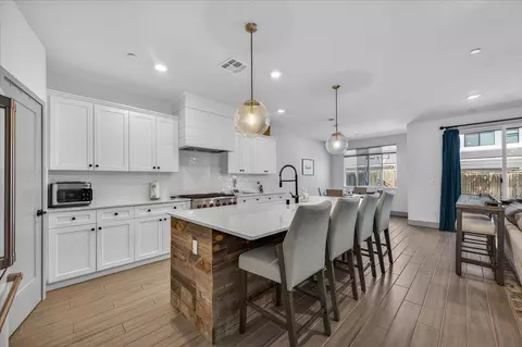 Kitchen - 2086 N Phillip Ave, Clovis, CA 93619 photo 1 of 9