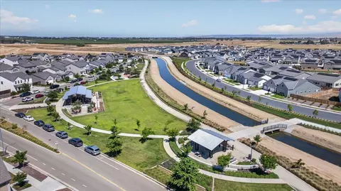 View/Area - 2086 N Phillip Ave, Clovis, CA 93619 photo 10 of 14