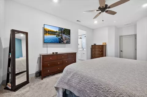 Bedroom - 2086 N Phillip Ave, Clovis, CA 93619 photo 7 of 12