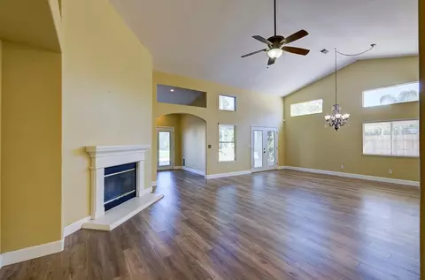 Living - 170 N Anderson Ave, Clovis, CA 93612 photo 2 of 6