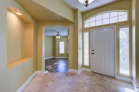 Entry Way - 170 N Anderson Ave, Clovis, CA 93612 photo 1 of 2