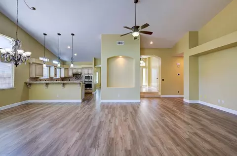 Living - 170 N Anderson Ave, Clovis, CA 93612 photo 4 of 6