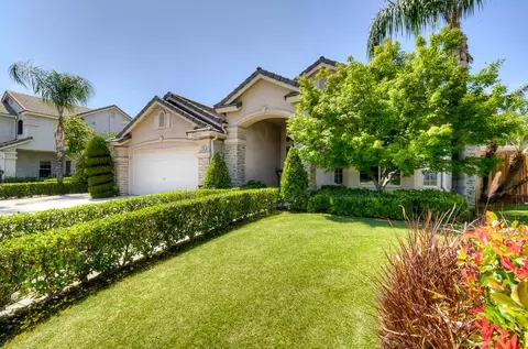 Exterior - 170 N Anderson Ave, Clovis, CA 93612 photo 2 of 7