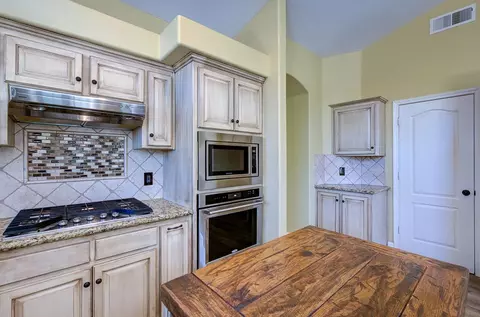 Kitchen - 170 N Anderson Ave, Clovis, CA 93612 photo 5 of 5