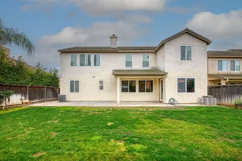 Exterior - 11078 Sawtooth Peak Way, Clovis, CA 93619 photo 3 of 4