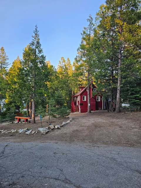 41233 Rock Rd, Shaver Lake, CA 93664