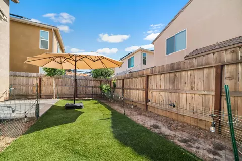 Exterior - 1532 Joy Dr, Clovis, CA 93619 photo 12 of 15