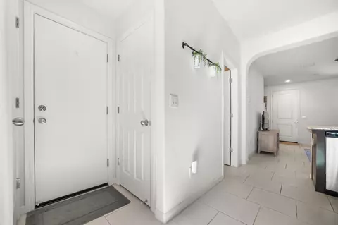 Entry Way - 1532 Joy Dr, Clovis, CA 93619 photo 4 of 9