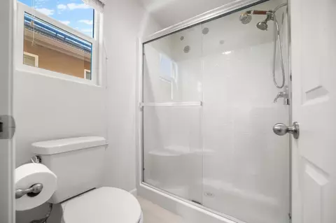 Bath - 1532 Joy Dr, Clovis, CA 93619 photo 3 of 4
