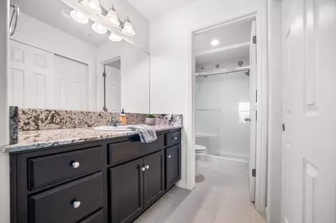 Bath - 1532 Joy Dr, Clovis, CA 93619 photo 2 of 4