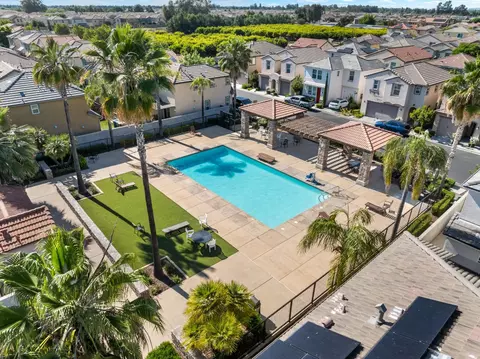 View/Area - 1532 Joy Dr, Clovis, CA 93619 photo 5 of 6