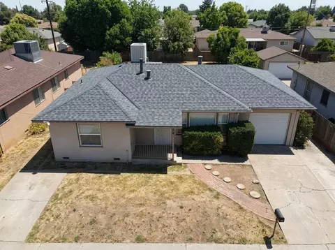778 N Magnolia Ave, Farmersville, CA 93223