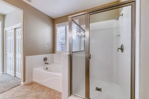 Bath - 4134 Richmond Ave, Clovis, CA 93619 photo 3 of 3