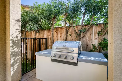 Exterior - 4134 Richmond Ave, Clovis, CA 93619 photo 4 of 12