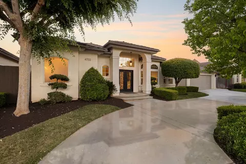 Exterior - 4702 N Fallingwater Ln, Clovis, CA 93619 photo 2 of 11