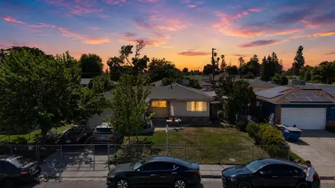 View/Area - 945 S 1st St, Kerman, CA 93630 photo 4 of 8