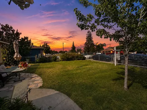 Exterior - 945 S 1st St, Kerman, CA 93630 photo 2 of 9