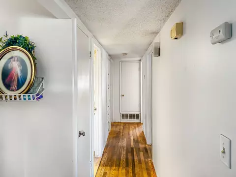 Entry Way - 945 S 1st St, Kerman, CA 93630 photo 1 of 1