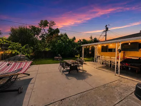 Exterior - 945 S 1st St, Kerman, CA 93630 photo 6 of 9