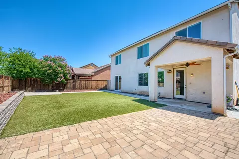 Exterior - 3727 Chessa Ln, Clovis, CA 93619 photo 4 of 8