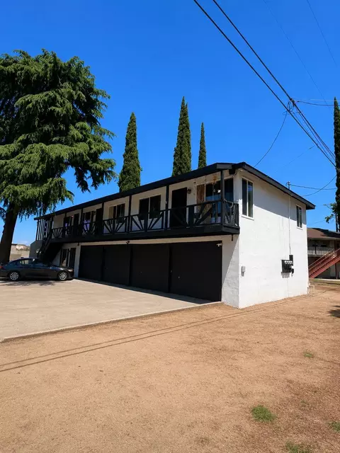 2026 E Hunter Ave, Fresno, CA 93703 photo 3