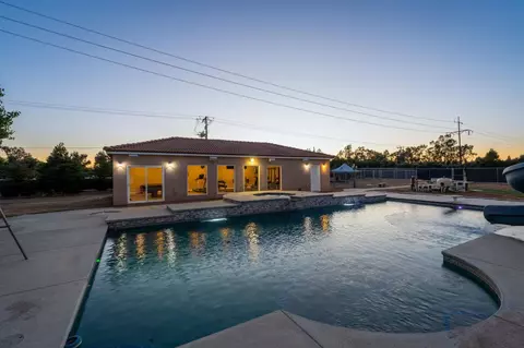 Exterior - 10024 E Bullard Ave, Clovis, CA 93619 photo 8 of 28