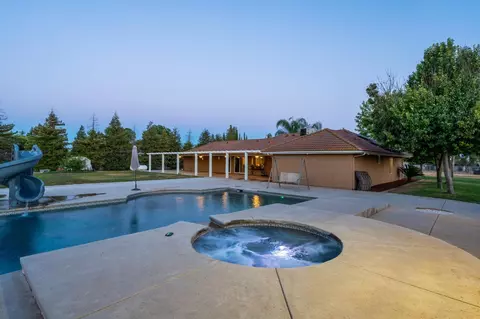 Exterior - 10024 E Bullard Ave, Clovis, CA 93619 photo 6 of 28