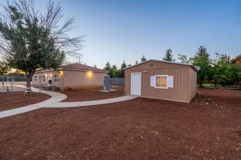 Exterior - 10024 E Bullard Ave, Clovis, CA 93619 photo 27 of 28